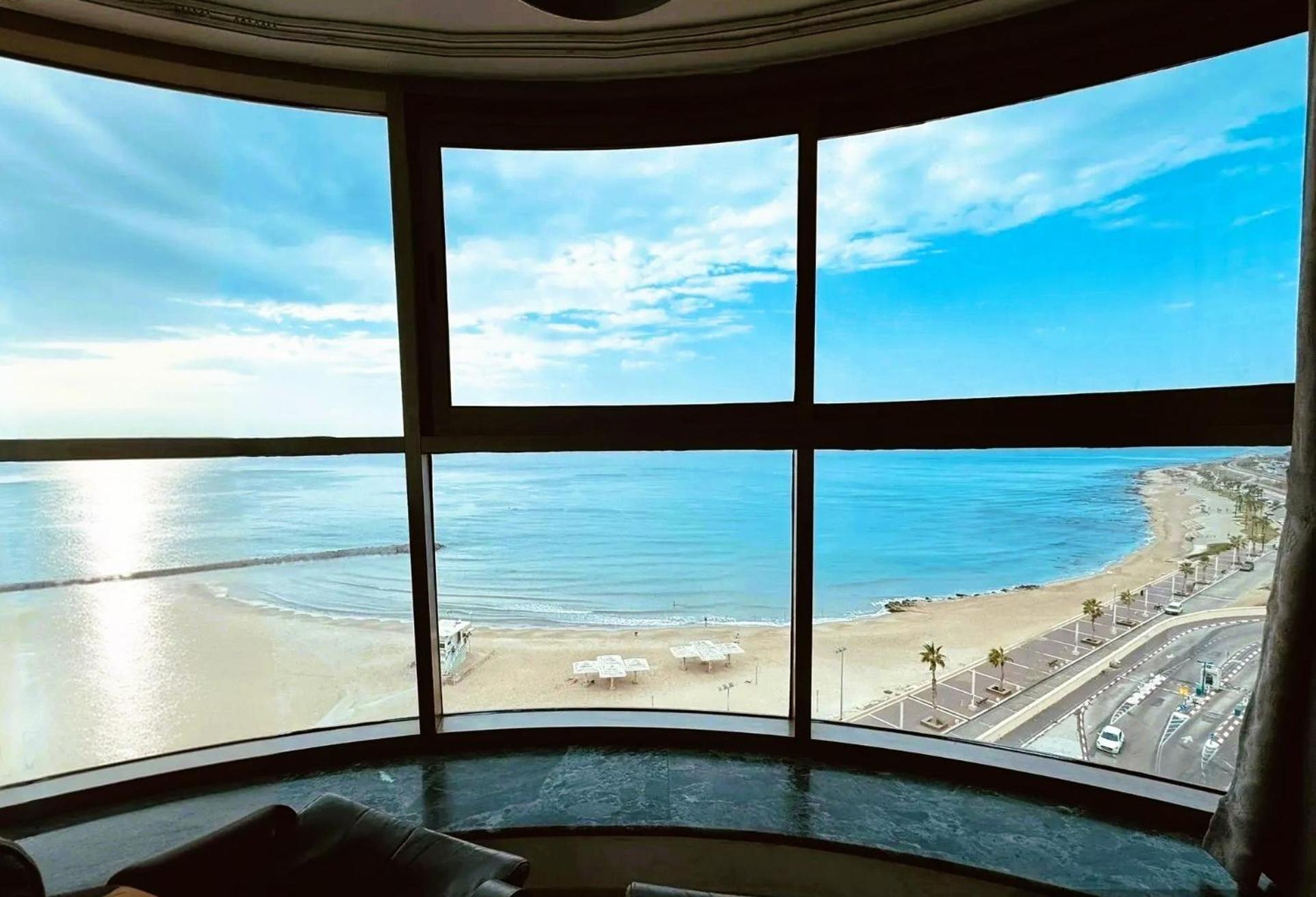Luxurious Beach Apartment Haifa Exteriör bild